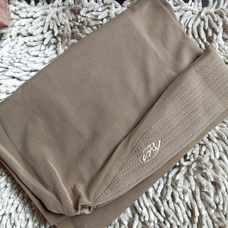 069 JUMBO SYAR'I ORI AREY HIJAB | JILBAB INSTAN KERUDUNG ORIGINAL-Latte