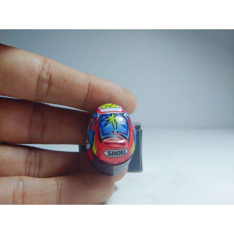 Miniatur helm DAIJIRO KATO Skala 1:12