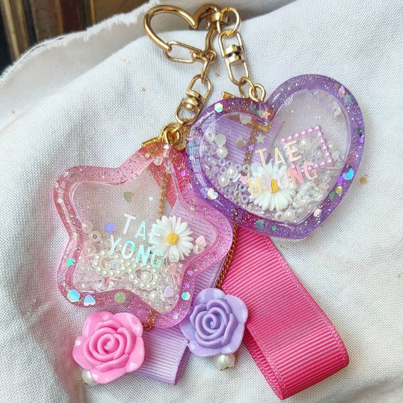 K-Pop Shaker Keychain BTS/ NCT/ EXO/ SEVENTEEN/ GOT7/ IKON/ STRAYKIDS/ TXT/ DAY6/ DLL