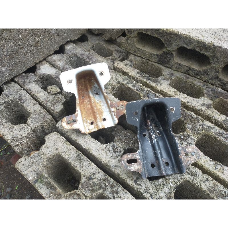 Pangkon Lampu Belakang Yamaha V80 Original Bekas / Pangkon Lampu v80 / Breket Lampu V80 Original / B