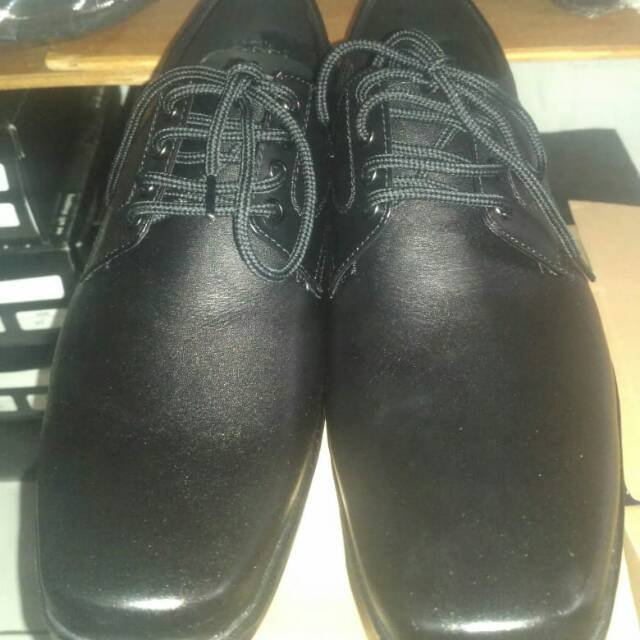 Sepatu Kulit (tali)