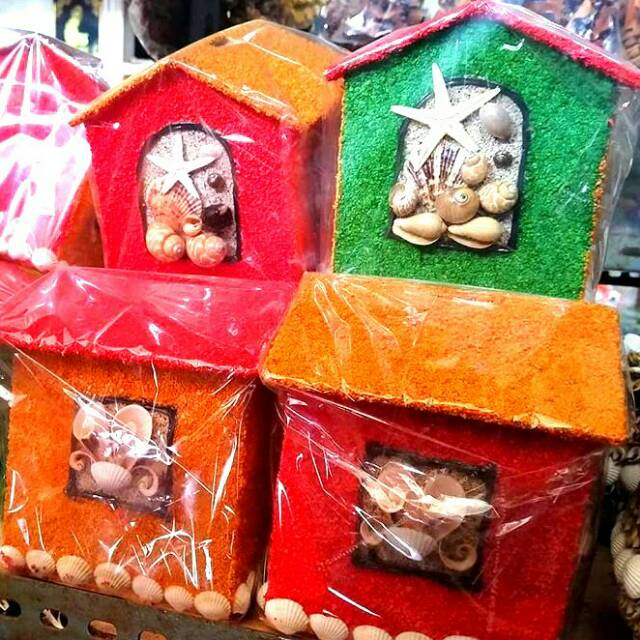 Jual TABUNGAN CELENGAN KAYU KOMBINASI KERANG PASIR BAHAN ALAM LAUT