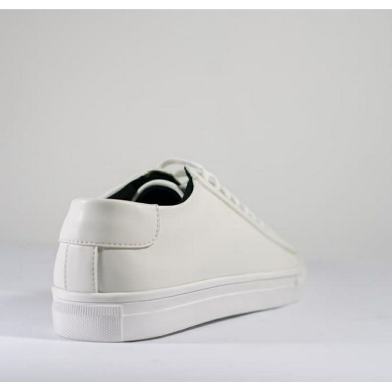 Sepatu Putih Sneakers Casual Pria Cowok Oxwalker Ori - Putih