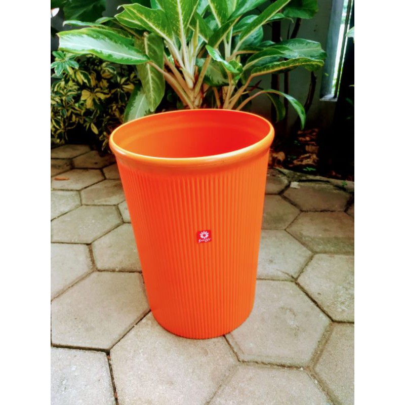 Tempat Sampah Plastik Besar Jumbo 20 liter Sunlife 7018  Keranjang Sampah Plastik Warna Warni