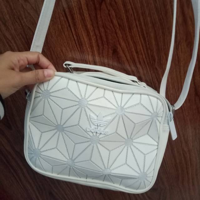 Preloved sling bag adidas