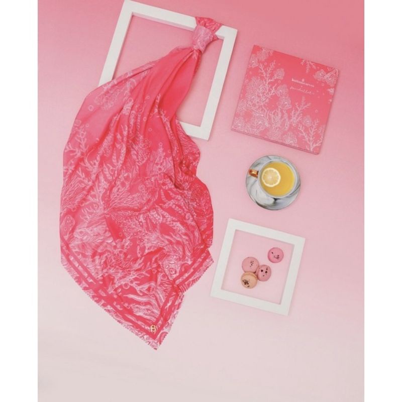 El minorca conch buttonscarves