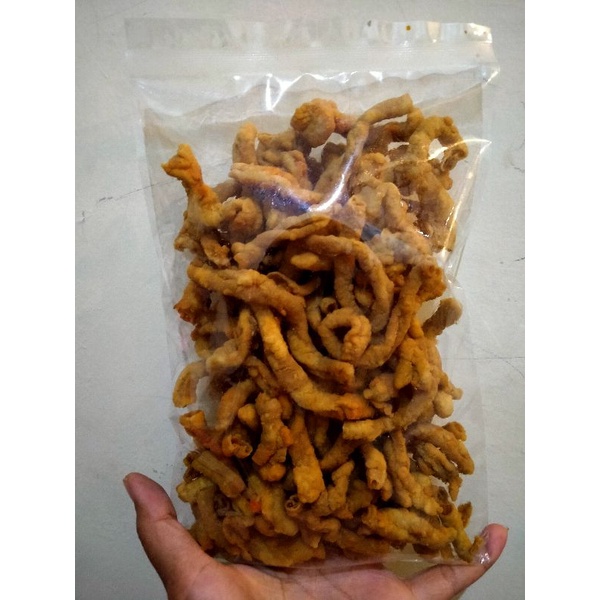 keripik usus pedas