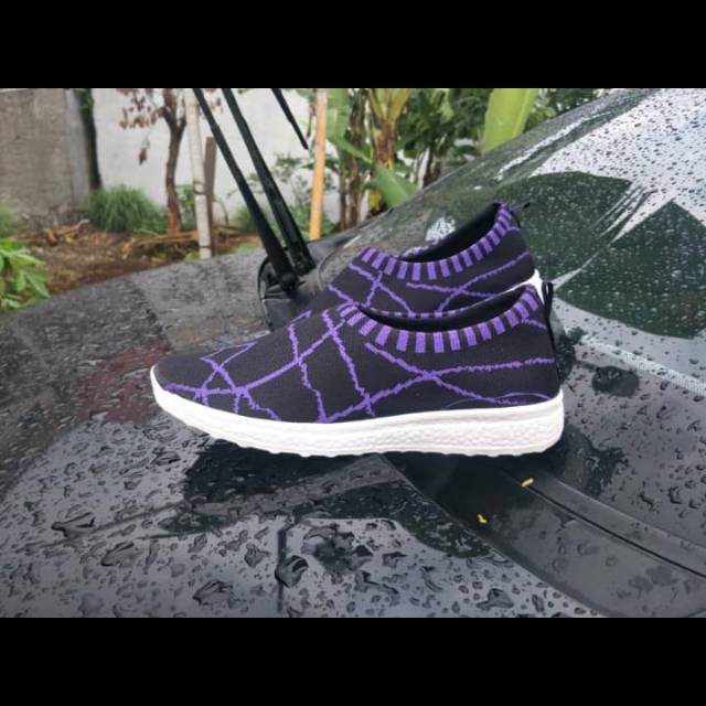 Sepatu olahraga terbaru Slop Print Spider Webs