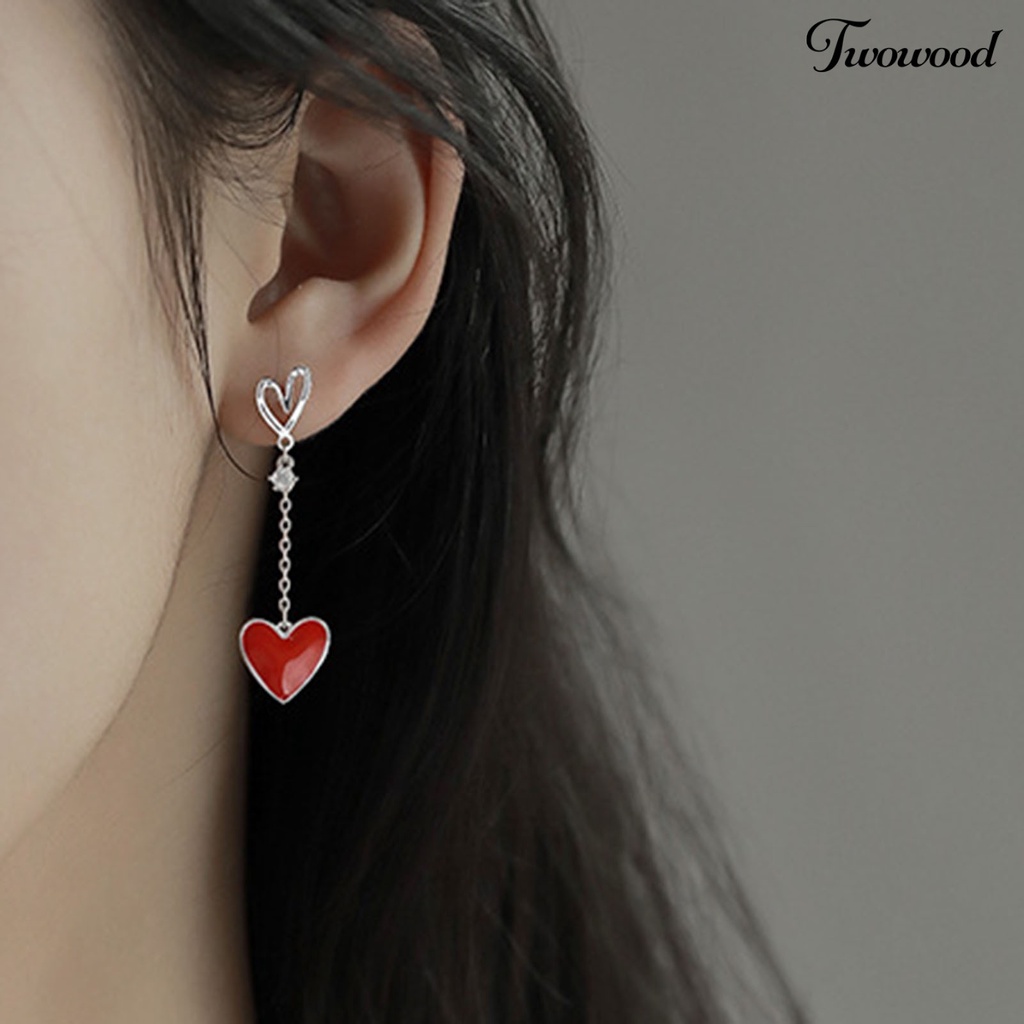 1 Pasang Anting Juntai Bentuk Hati Asimetris Aksen Hollow Bahan Cubic Zirconia Untuk Wanita