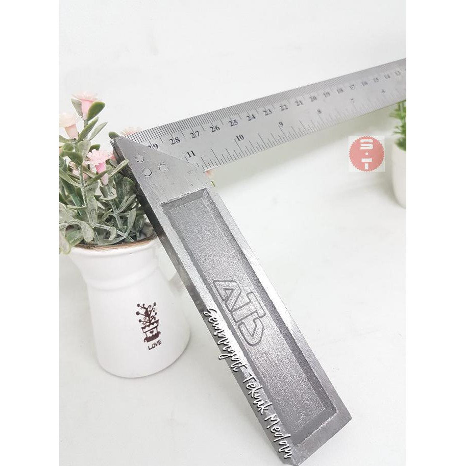 

Discount Penggaris Siku Tukang 12" 30Cm Ats Smtt1 Ori