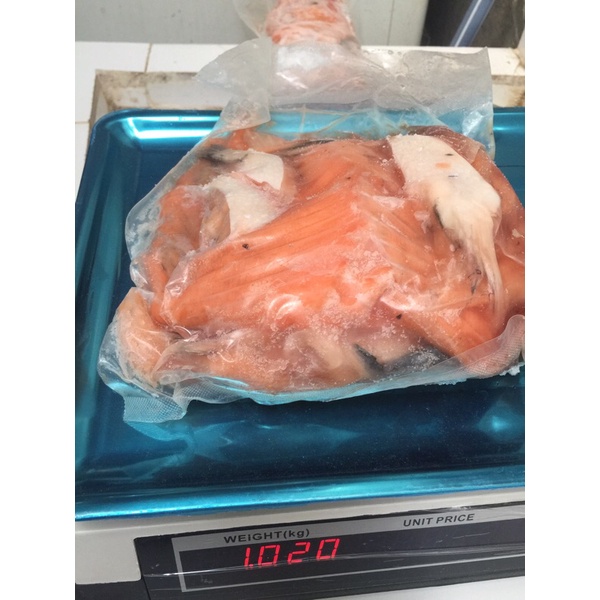 

tetelan salmon 1 kg