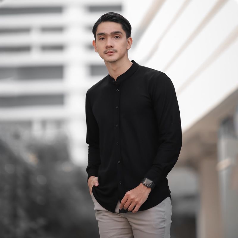 KEMEJA BAJU PRIA WARNA HITAM POLOS SLIMFIT