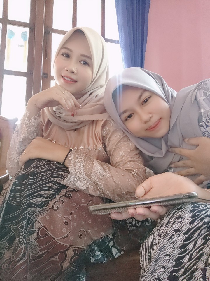 Batik Couple Kebaya Tunangan Ayudia Lamaran Wisuda Kondangan