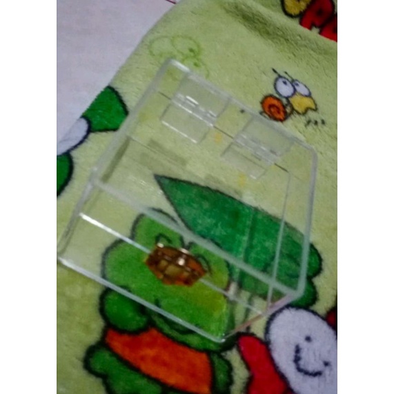 Tempat Cincin Akrilik