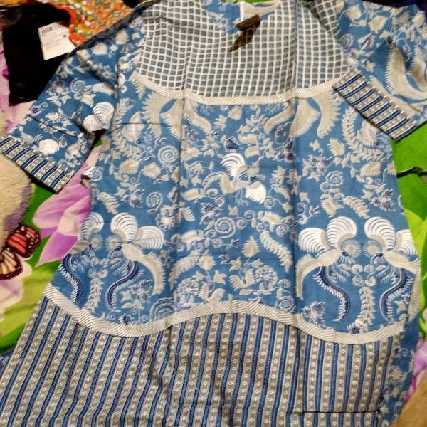 Grosir Terlaris Serut Genes Jelita Tunic Navbor Yelbor Whitbor Creambor Tunik Batik Modern Hrb030