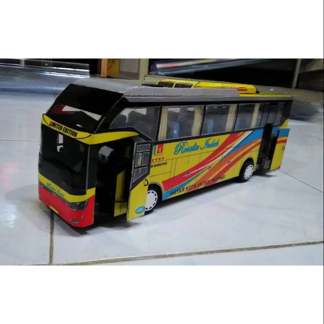Miniatur Bus Banjarnegara Rosalia Indah Xhd Prime Remote Control