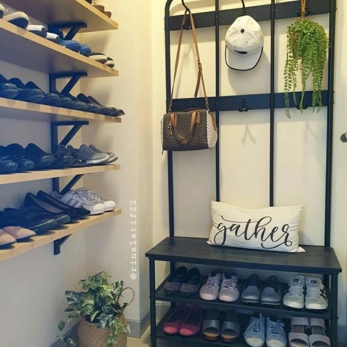 Rak Sepatu Dengan Tempat Duduk Dan Gantungan Rs45297