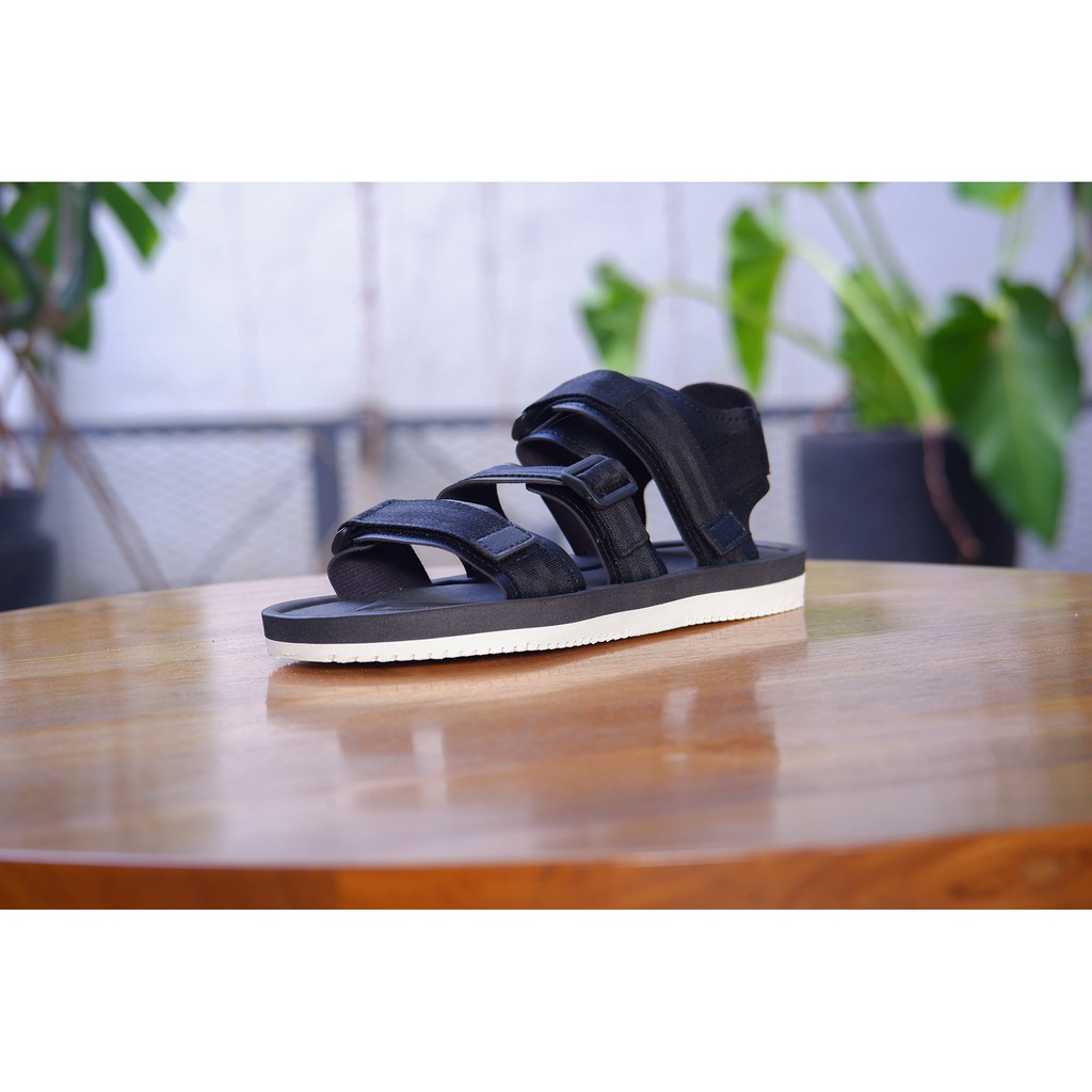 Sandal Pria Wanita Kasual Outdor | Sandal Santai Trendy Triple Strap Fleksibel | CHESTER BLACK