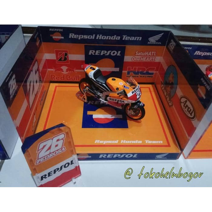 Diecast Motogp - Diecast Ducati - Diecast New Ray Vespa Diorama Diecast Motogp Dani Pedrosa Produk