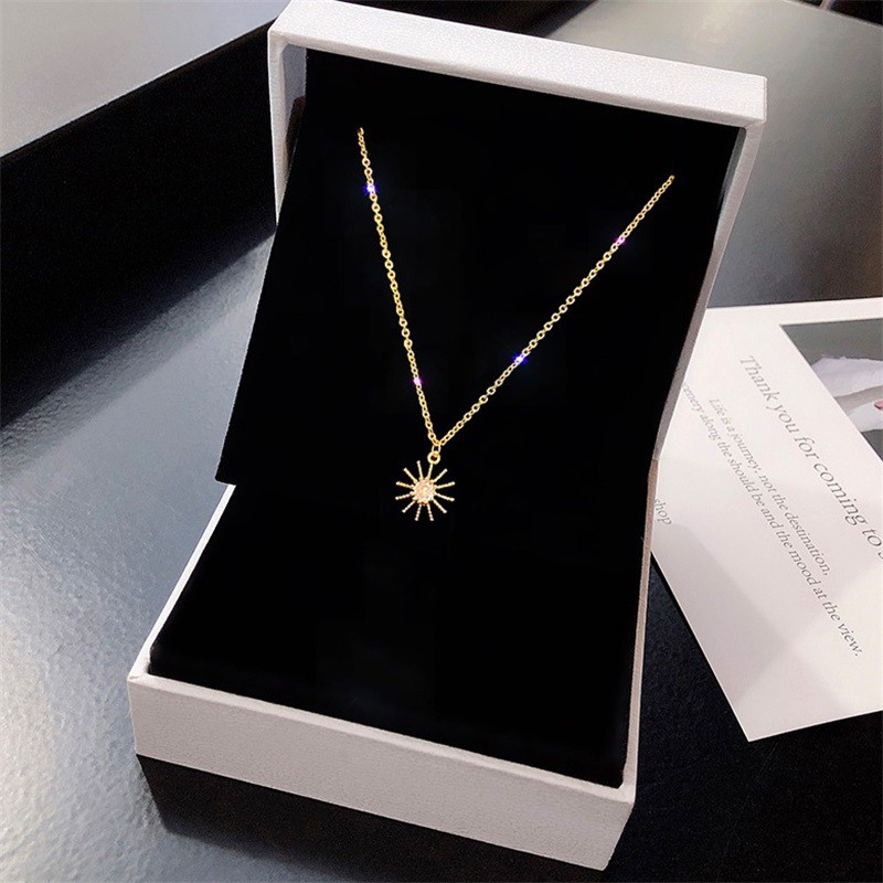 Kalung Rantai Klavikula Liontin Bulan Bintang Bahan Titanium Steel Gaya Korea