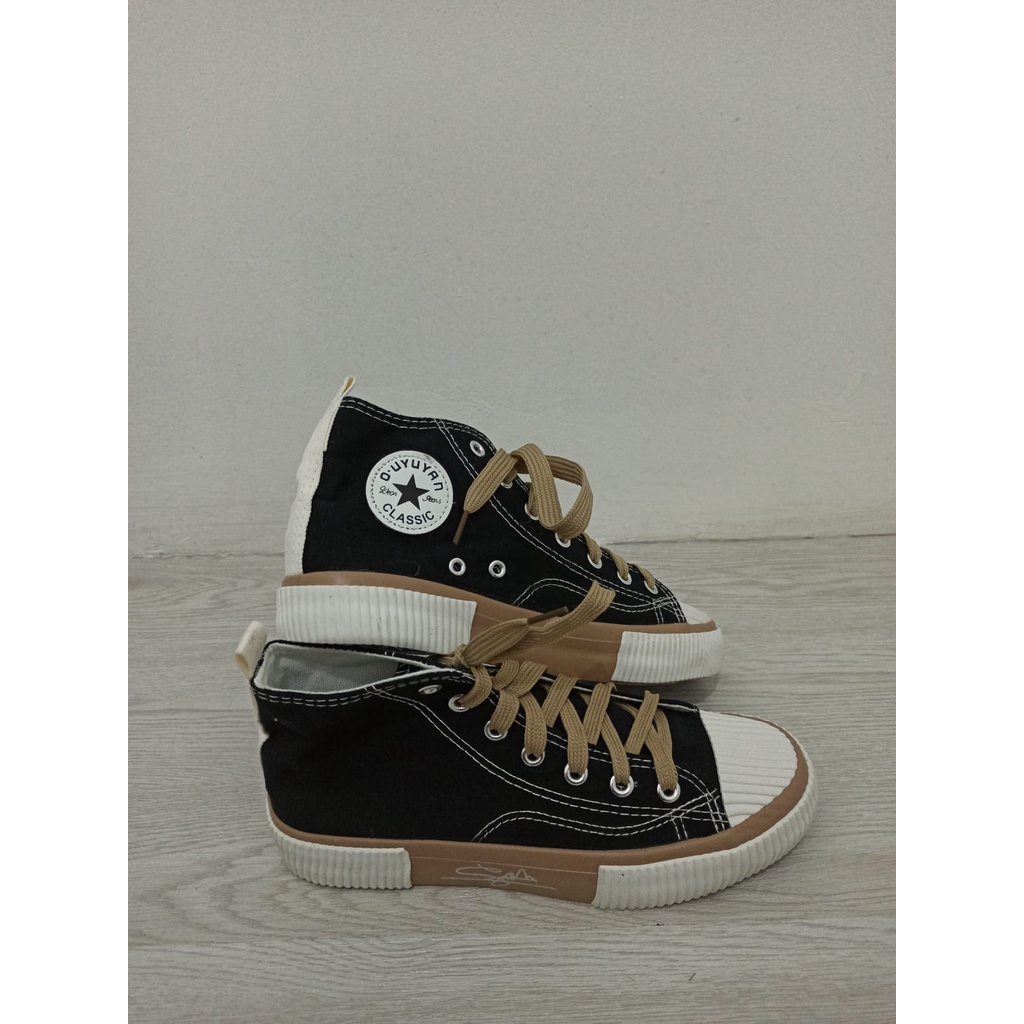 BL / Sepatu Sneakers Wanita Casual Wear ala Shoes Sneakers Keren  217 / 216