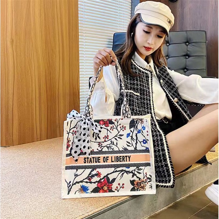 LIBERTY Totebag Motif Kanvas Wanita Pria Remaja Resleting Korean Style By Chikoisme NR