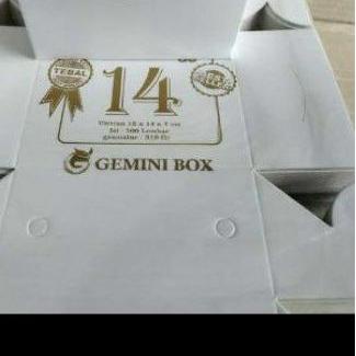 

Dus Snack / Dus kue putih polos ( 50 & 100lbr) Berbagai Macam Ukuran