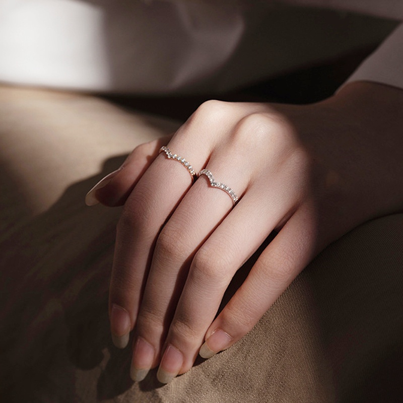 Cincin Bentuk V Hias Berlian Gaya Korea Klasik Untuk Perempuan