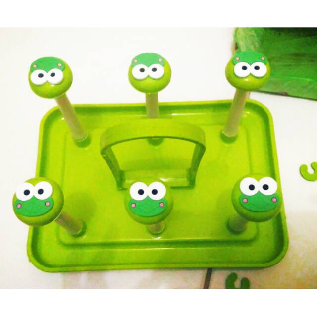 Rak gelas keropi keroppi
