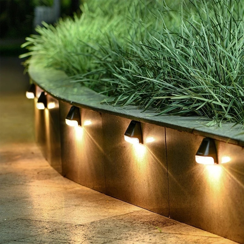 Lampu Dinding LED Tenaga Surya Anti Air Untuk Taman / Garasi / Outdoor