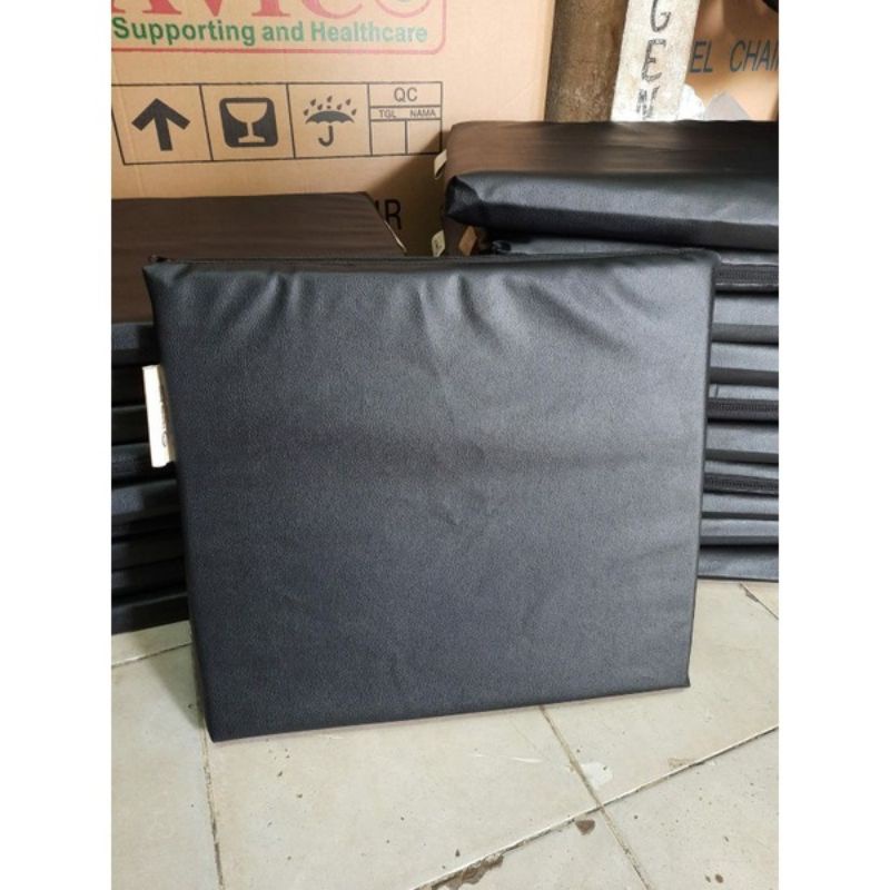 bantal dudukan kursi roda