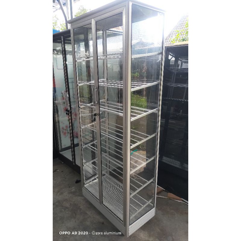 Rak sepatu kaca alumunium  / Lemari sepatu aluminium