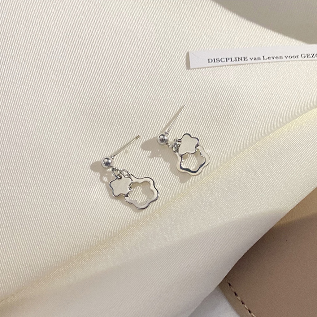 Anting Bentuk Bunga Bahan Metal