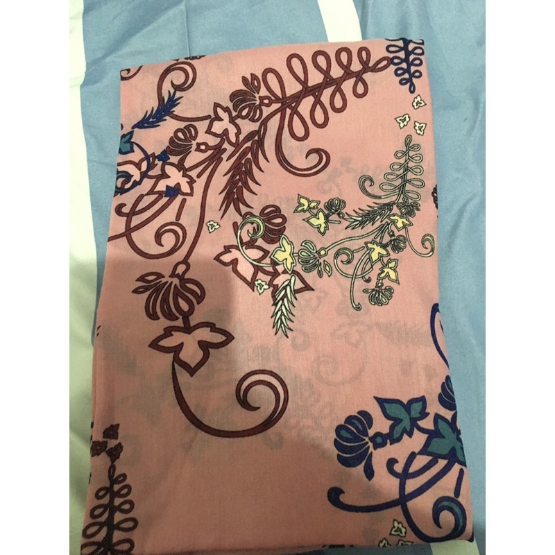 Umama Scarf Segi Empat Pink Motif Bunga