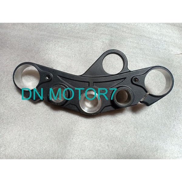 Segitiga Atas Yamaha R25 Original Segitiga Shockbreaker Depan atas R25 - MT25 Ori Chemco YGP