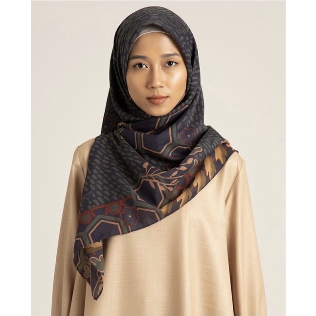 (PRELOVED - KAMI) BIENA SCARF