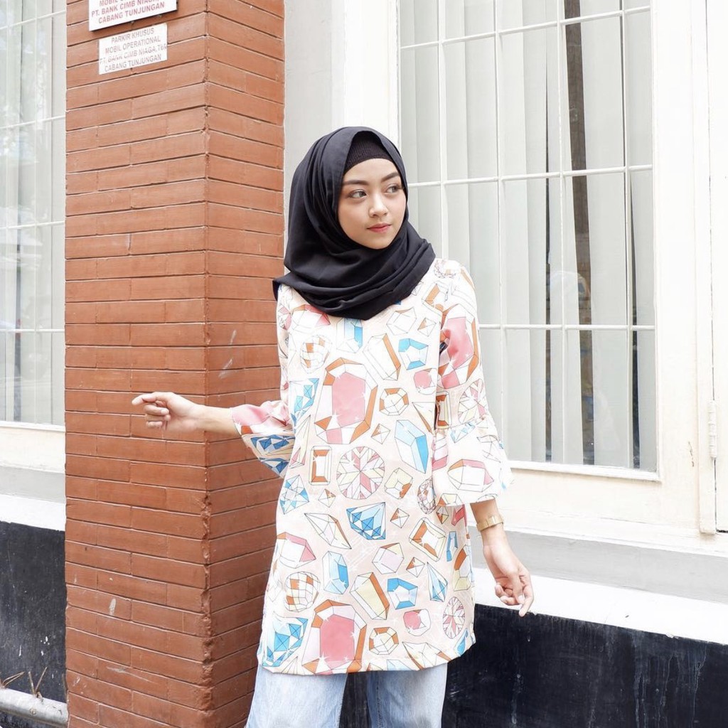 PRILLY DIAMOND DRESS (HUKI X GHEA INDRAWARI EDITION)