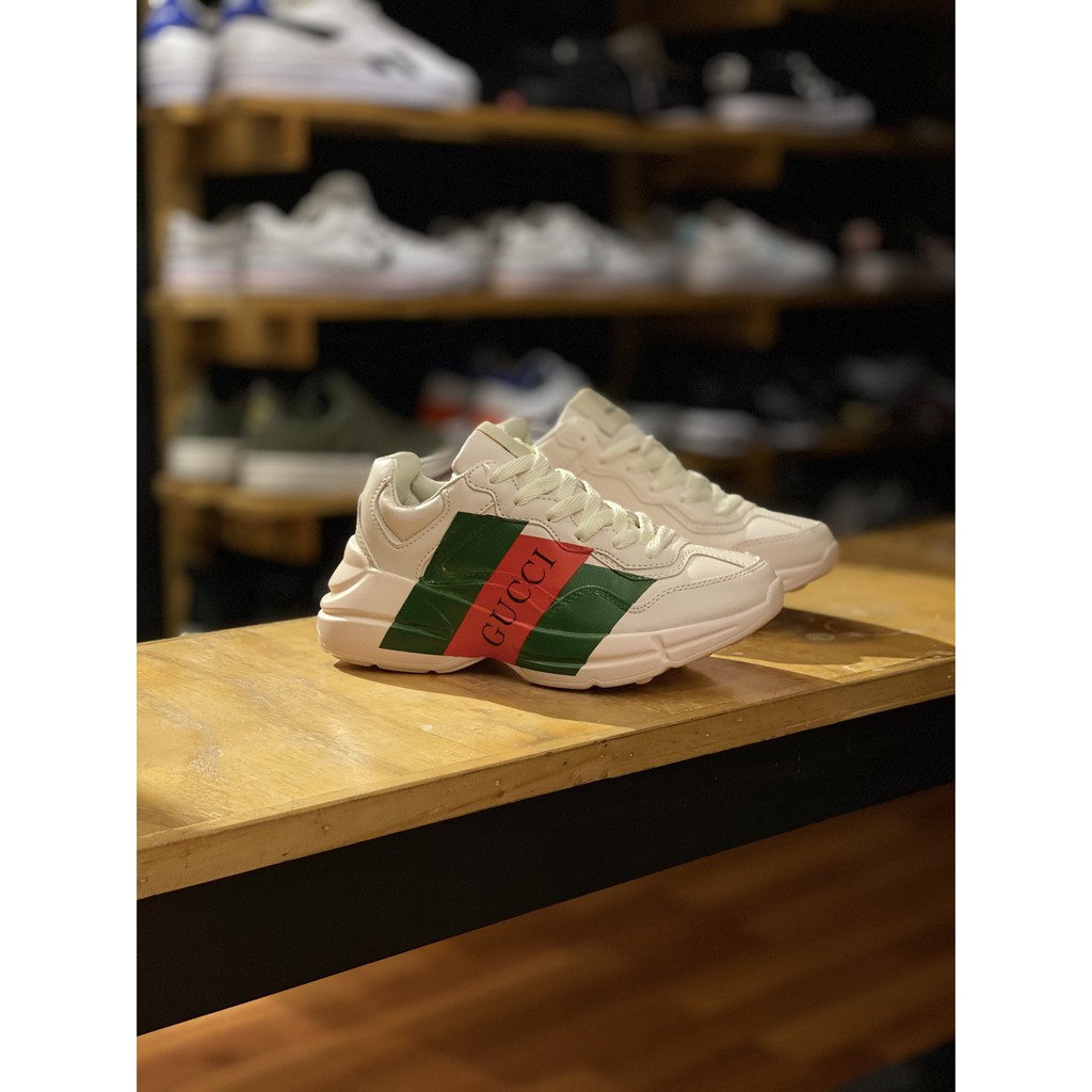  SEPATU  GUCCI  RHYTON CALFSKIN CASUAL  SANTAI OLAHRAGA PRIA 