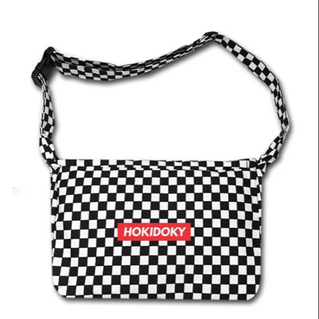 SLING BAG CHECKERBORD HOKIDOKI LOGO RED