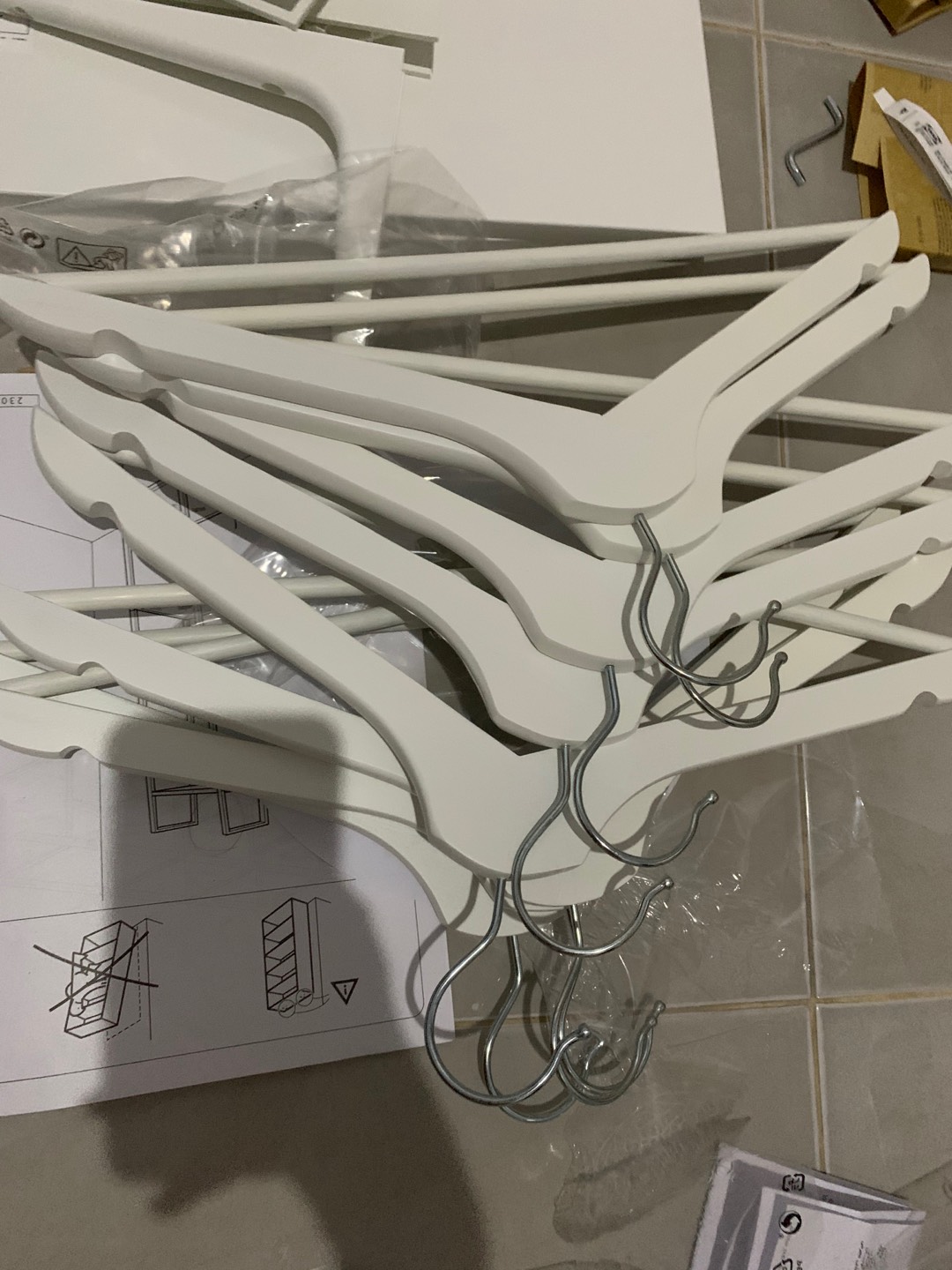 Gantungan / Hanger Pakaian Bahan Kayu Alami, Set Isi 8pcs Putih Bu1512