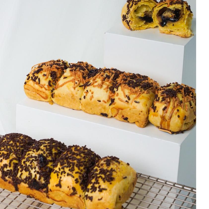 

Best - Low Cal Healthy Bolen Pisang Coklat Keju Gluten Free Vegan isi 5 pcs | Pastry Kue Kering Sehat