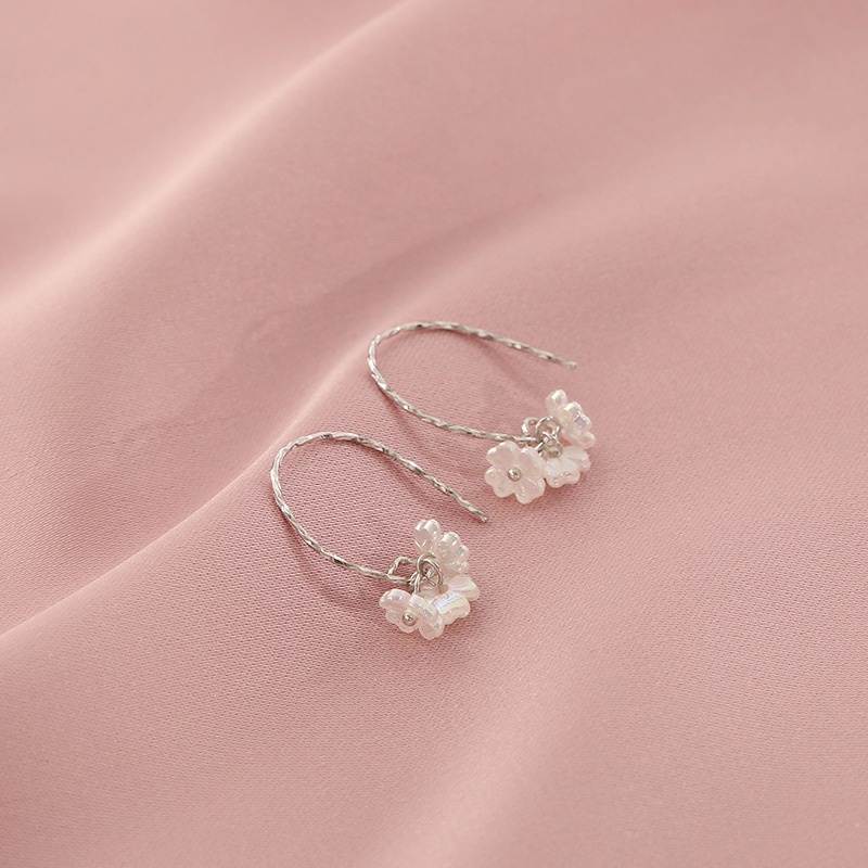 Anting Tusuk Motif Bunga Bahan Sterling Silver 925 Untuk Wanita