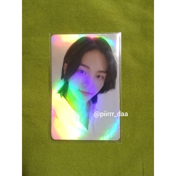 pc hyunjin holo nacific booked