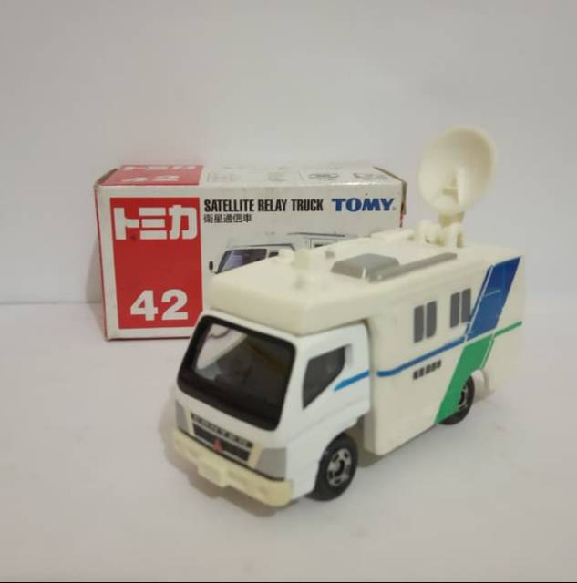 Tomica no 42 Satelit relay truck diecast truk Mitsubishi Fuso canter murah