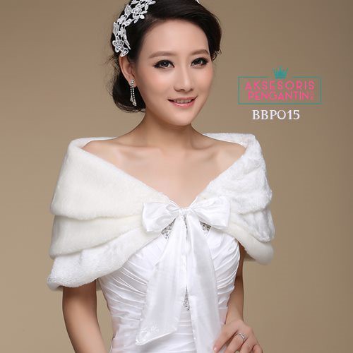 [READY] AKSESORIS WEDDING BOLERO KARDIGAN BULU CARDIGAN PESTA BLUDRU PUTIH BBP015