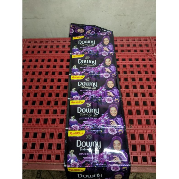 DOWNY PARFUM COLLECTION MYSTIQUE PESONA 1LEMBAR ISI 12PCS
