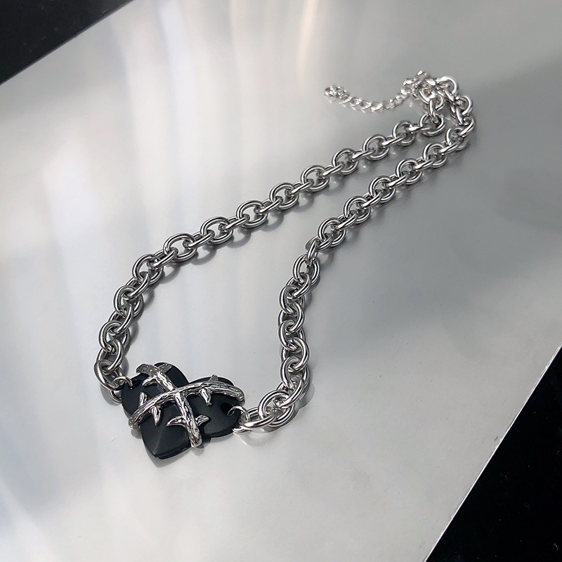 Thorns Love Necklace Accessories Light Luxury Clavicle Chain Pendant