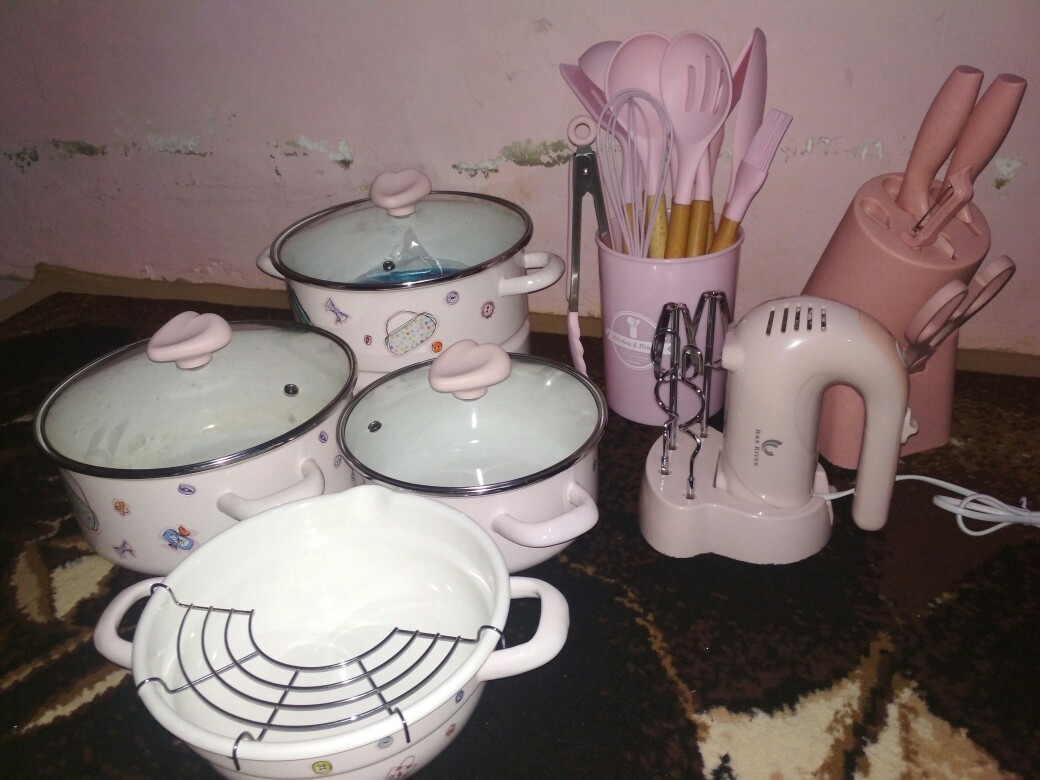 [indra Houseware]paket Toples Plastik Merah B Bonus 2 Gelas (smk 422)