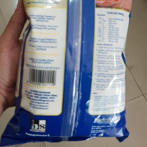 

❂ Tepung Terigu Segitiga Biru Premium 1 Kg ☂