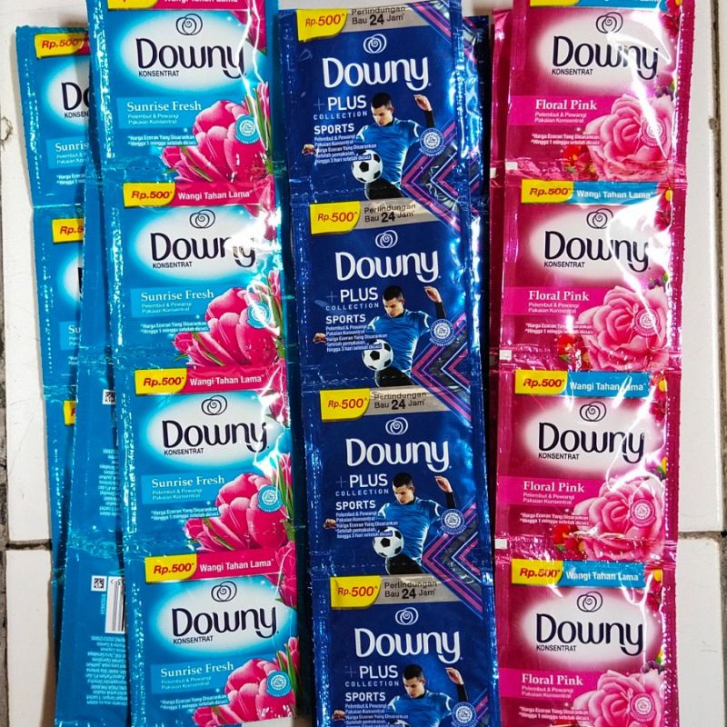 Downy Pelembut &amp; Pewangi Pakaian Konsentrat Sachet Renceng 10mlx12 sachet